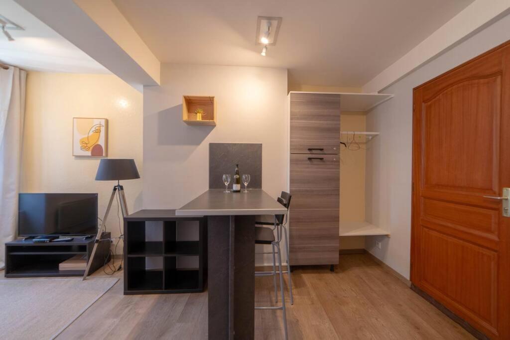 Le Beau Chardonnay, Au Coeur De Chablis Apartment Bagian luar foto